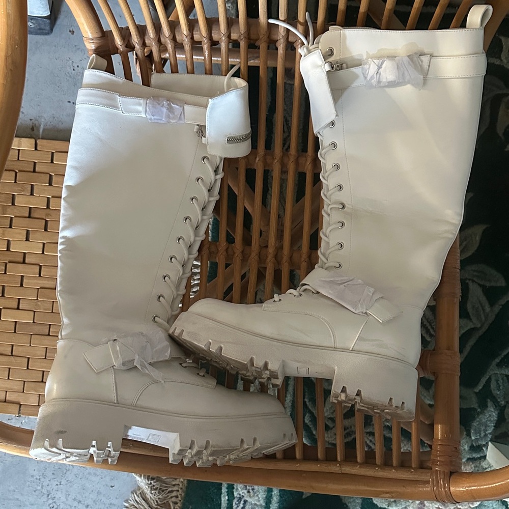 Dream Pairs White Knee High Combat Boots Size 11 Lace Up Chunky Platform Zip